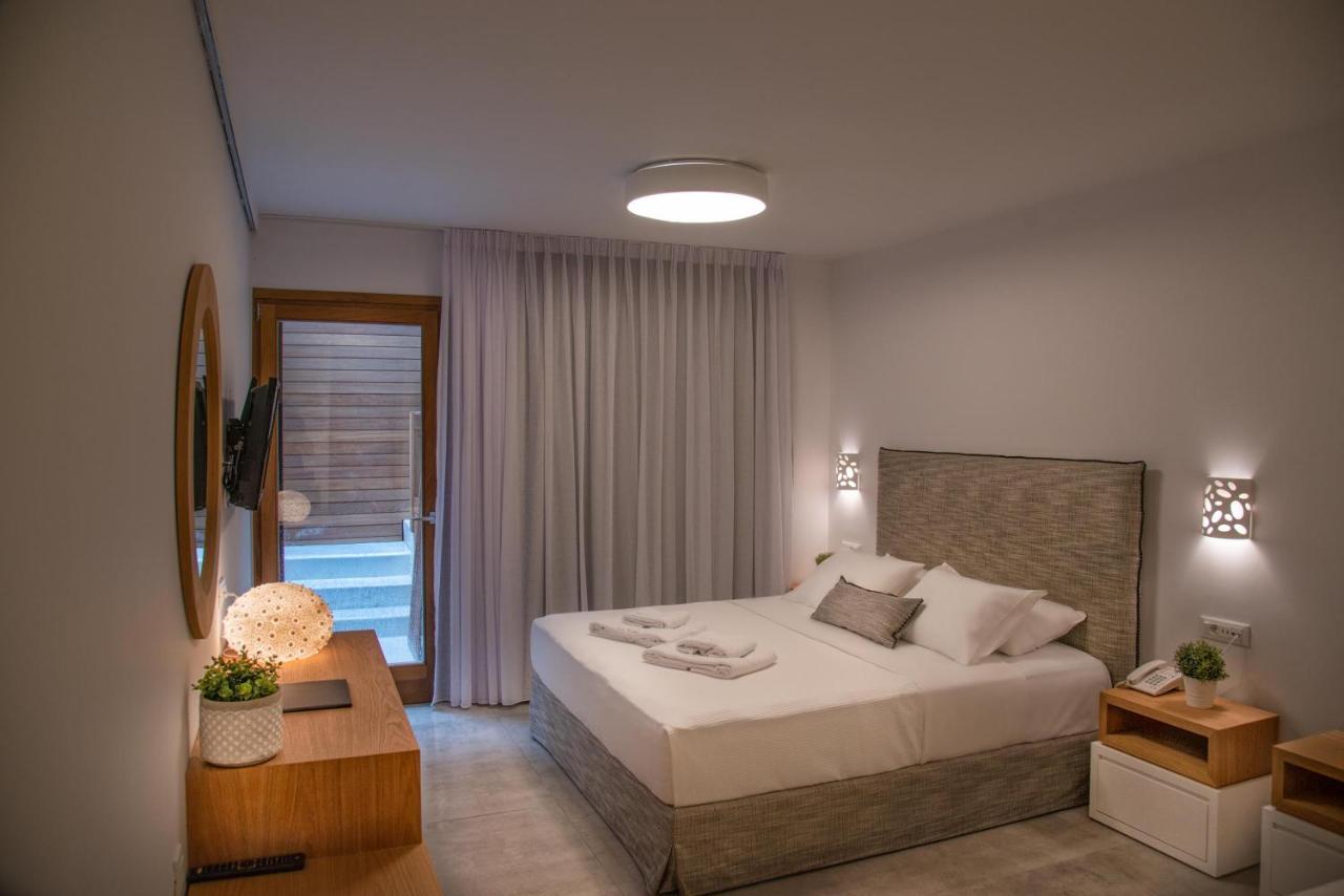 Natura Luxury Boutique Hotel Skopelos Loutraki  Exteriör bild